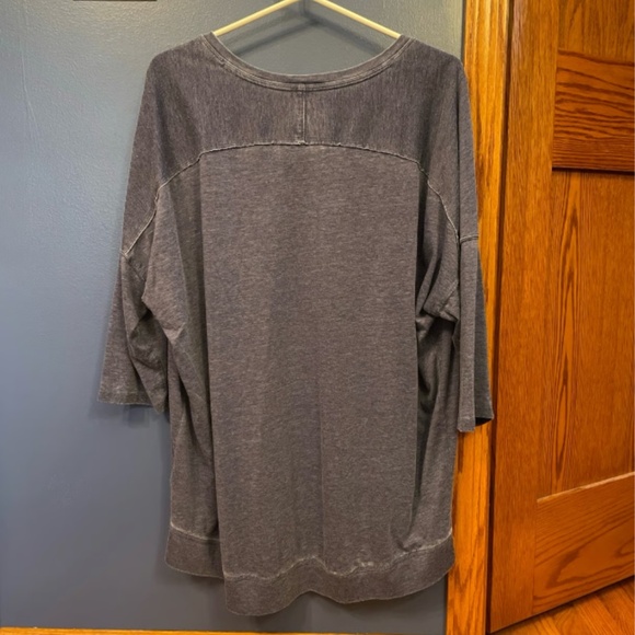 Calvin Klein Top - Picture 2 of 3